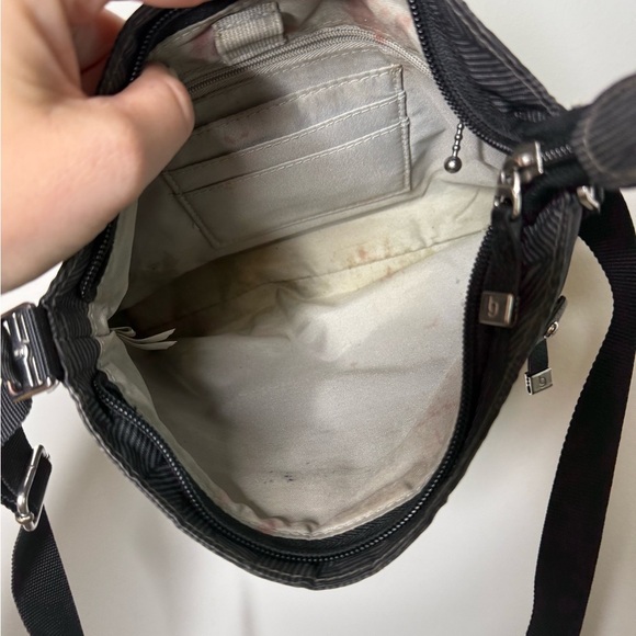 Baggallini Black Patterned All around Crossbody Bag - Picture 8 of 9